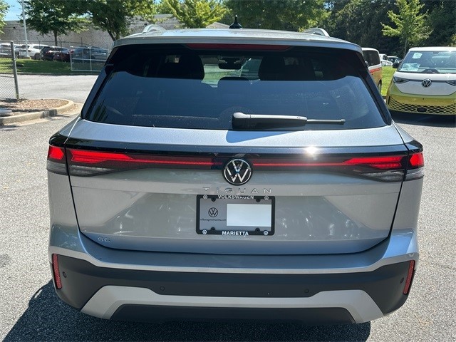 2025 Volkswagen Tiguan SE photo 4