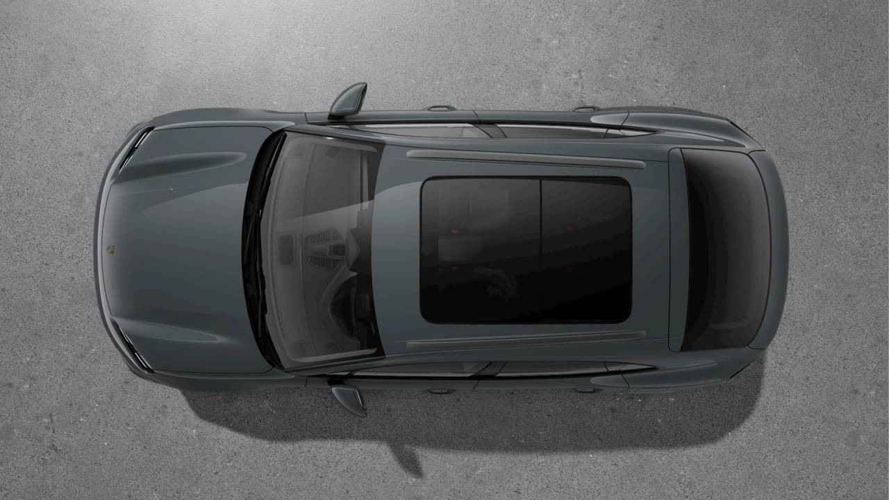 2025 Porsche Macan Turbo Electric photo 4