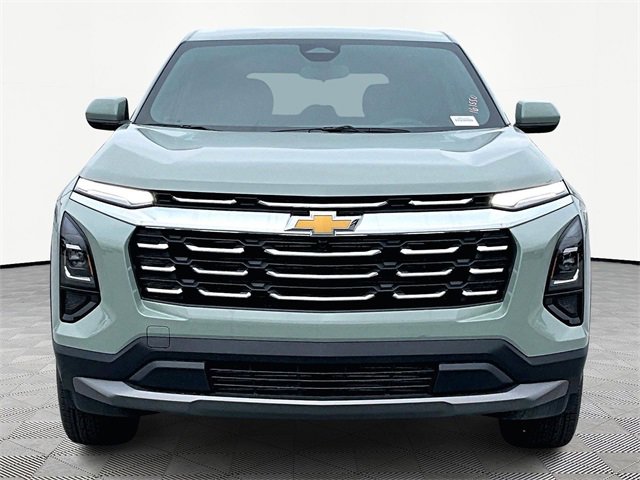 2026 Chevrolet Equinox LT photo 2