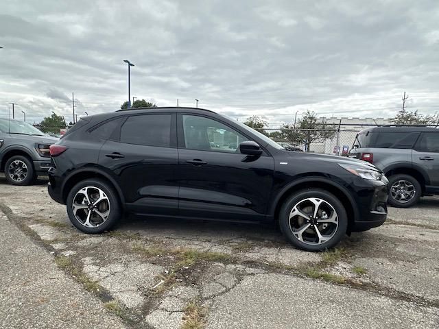 2025 Ford Escape ST-Line Select photo 17