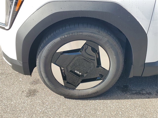 2026 Kia EV9 Light Long Range photo 4