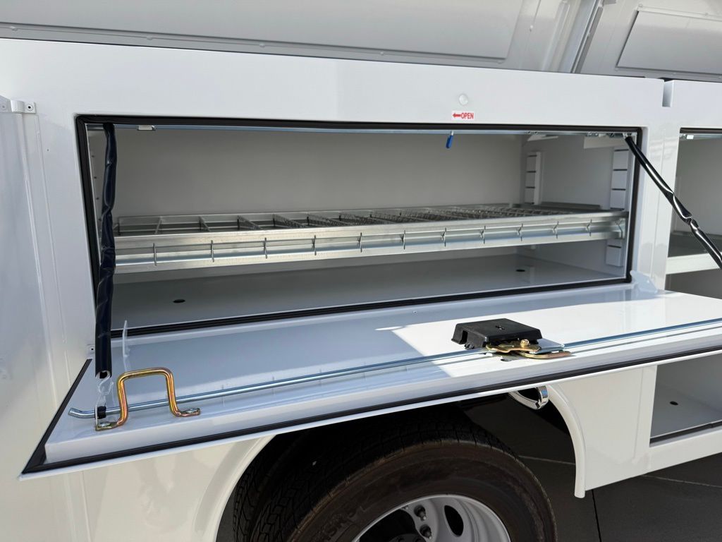 2024 Ford F-550 Chassis XL