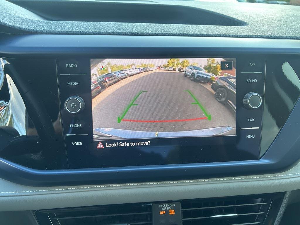 2024 Volkswagen Taos SE photo 16