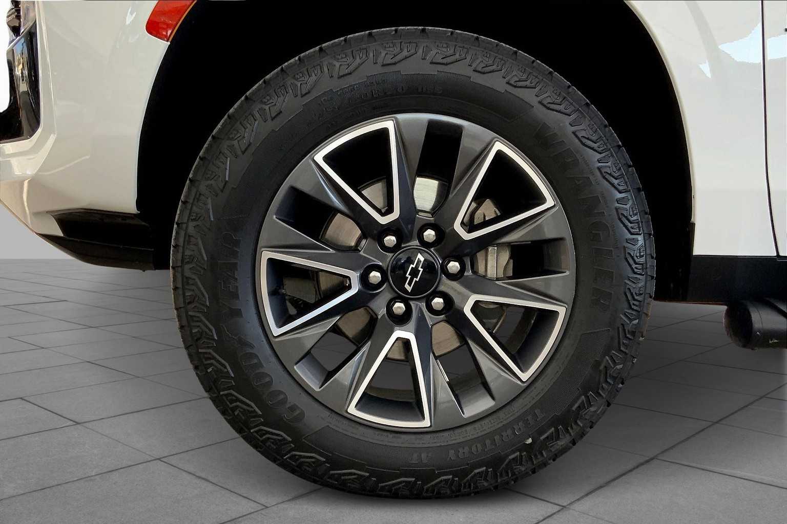 2023 Chevrolet Tahoe Z71 photo 9