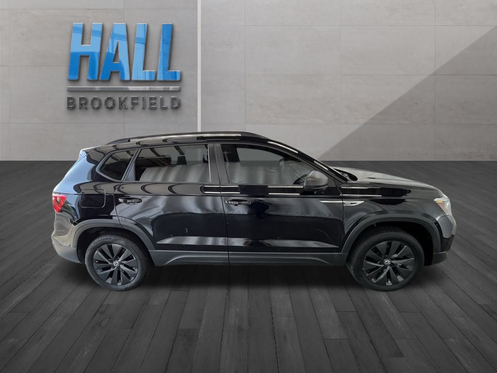 2024 Volkswagen Taos S photo 6