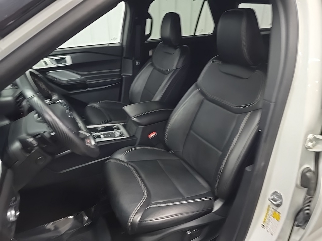 2021 Ford Explorer ST photo 31