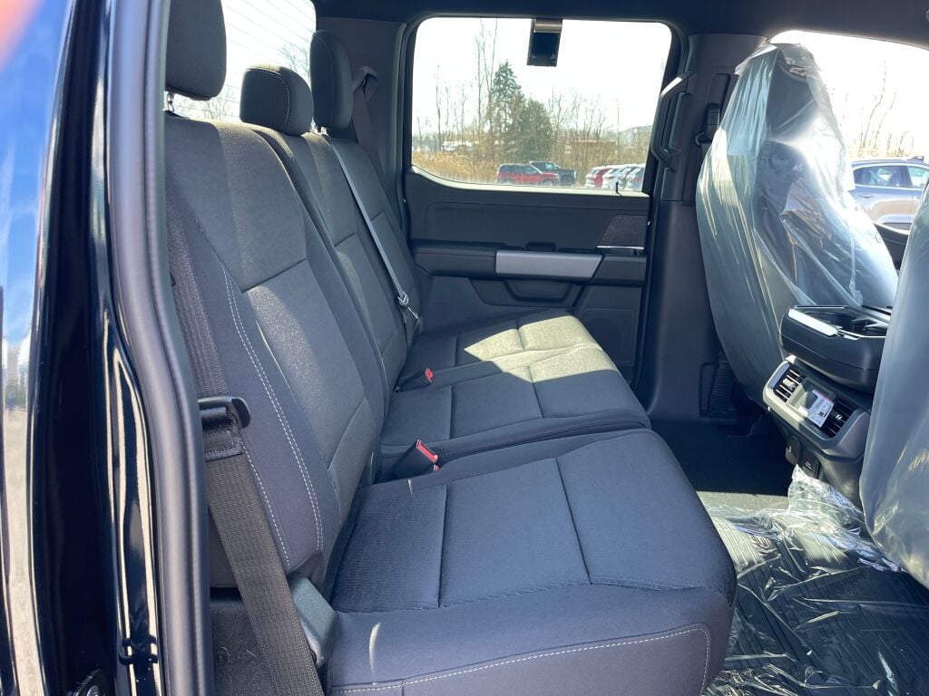2025 Ford F-150 XLT photo 14