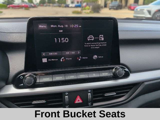 2024 Kia Forte LXS photo 4