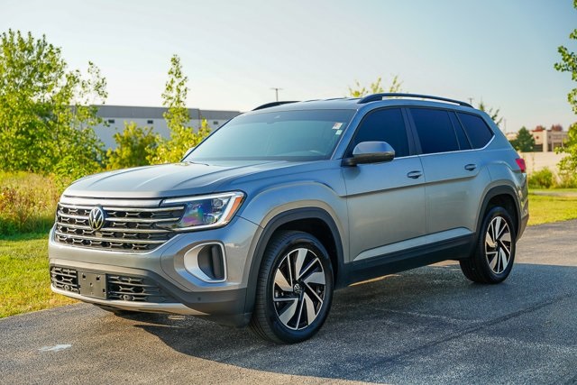 2024 Volkswagen Atlas SE Technology photo 6