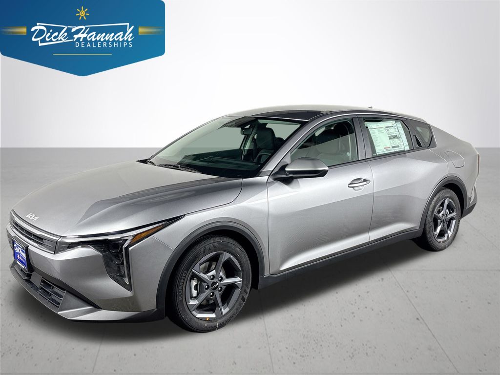 2025 Kia K4 LXS's photo