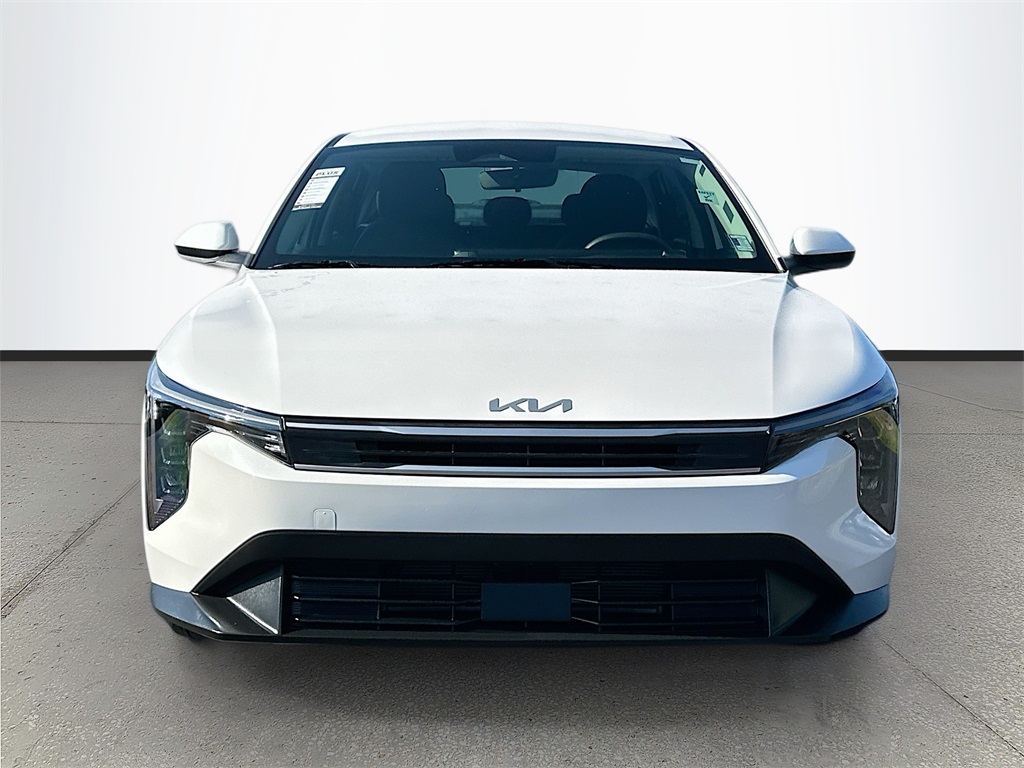 2025 Kia K4 LXS photo 2