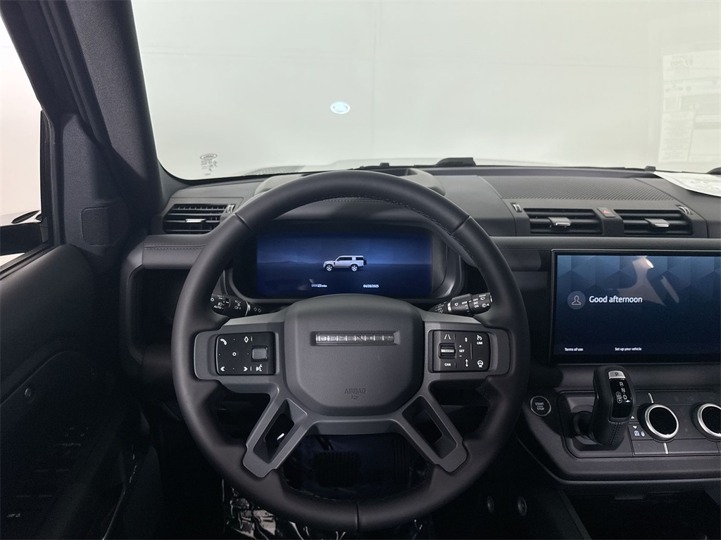 2025 Land Rover Defender 130 X-Dynamic SE photo 13