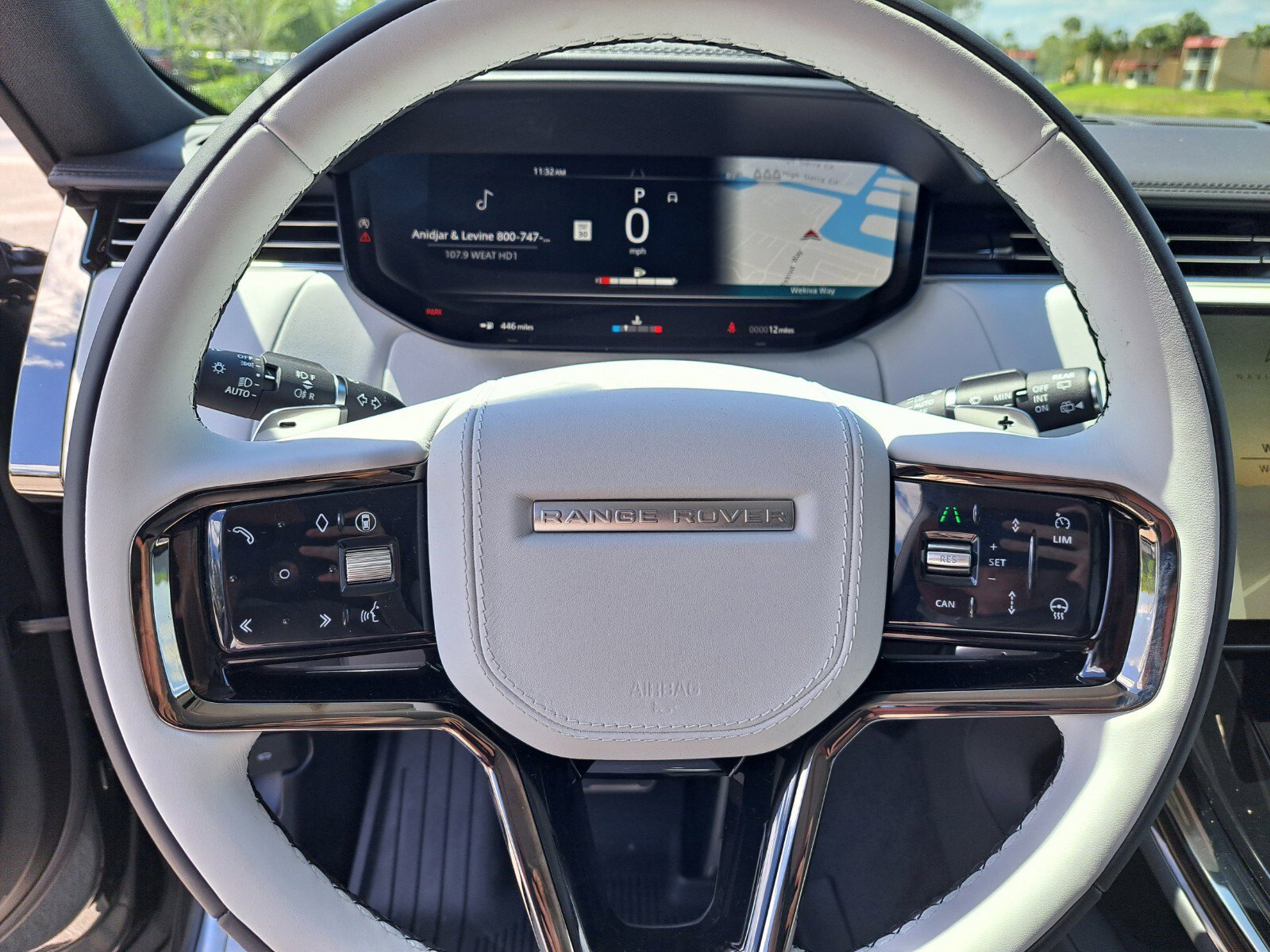 2025 Land Rover Range Rover Sport SE photo 11