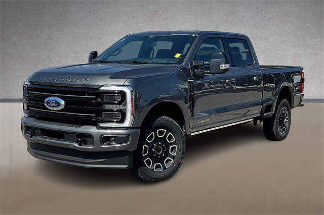 2026 Ford F-250 Super Duty Platinum's photo