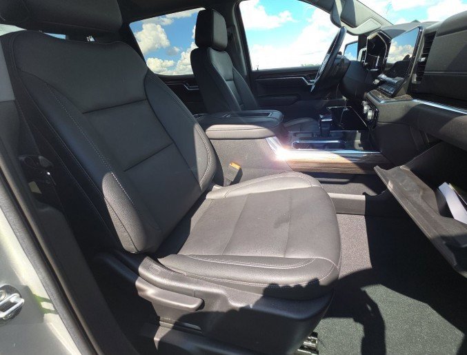 2022 Chevrolet Silverado 1500 RST photo 7