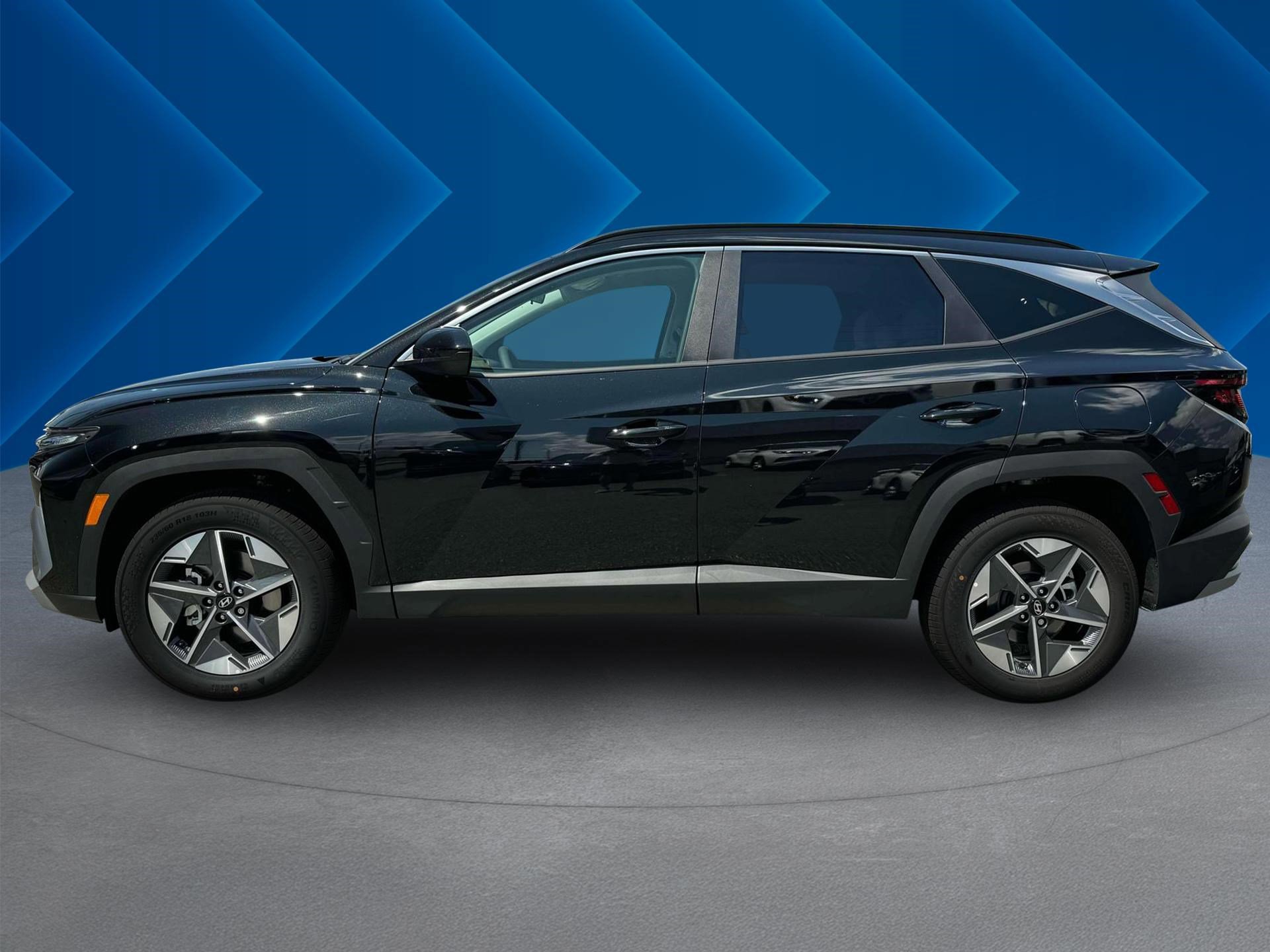 2025 Hyundai Tucson SEL photo 3