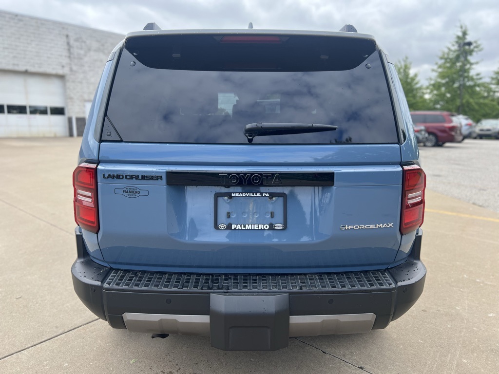 2024 Toyota Land Cruiser Base photo 4