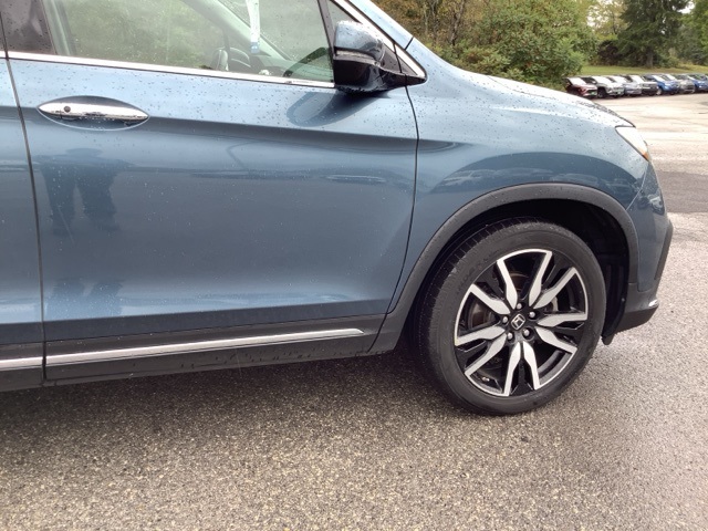 2021 Honda Pilot Touring photo 3