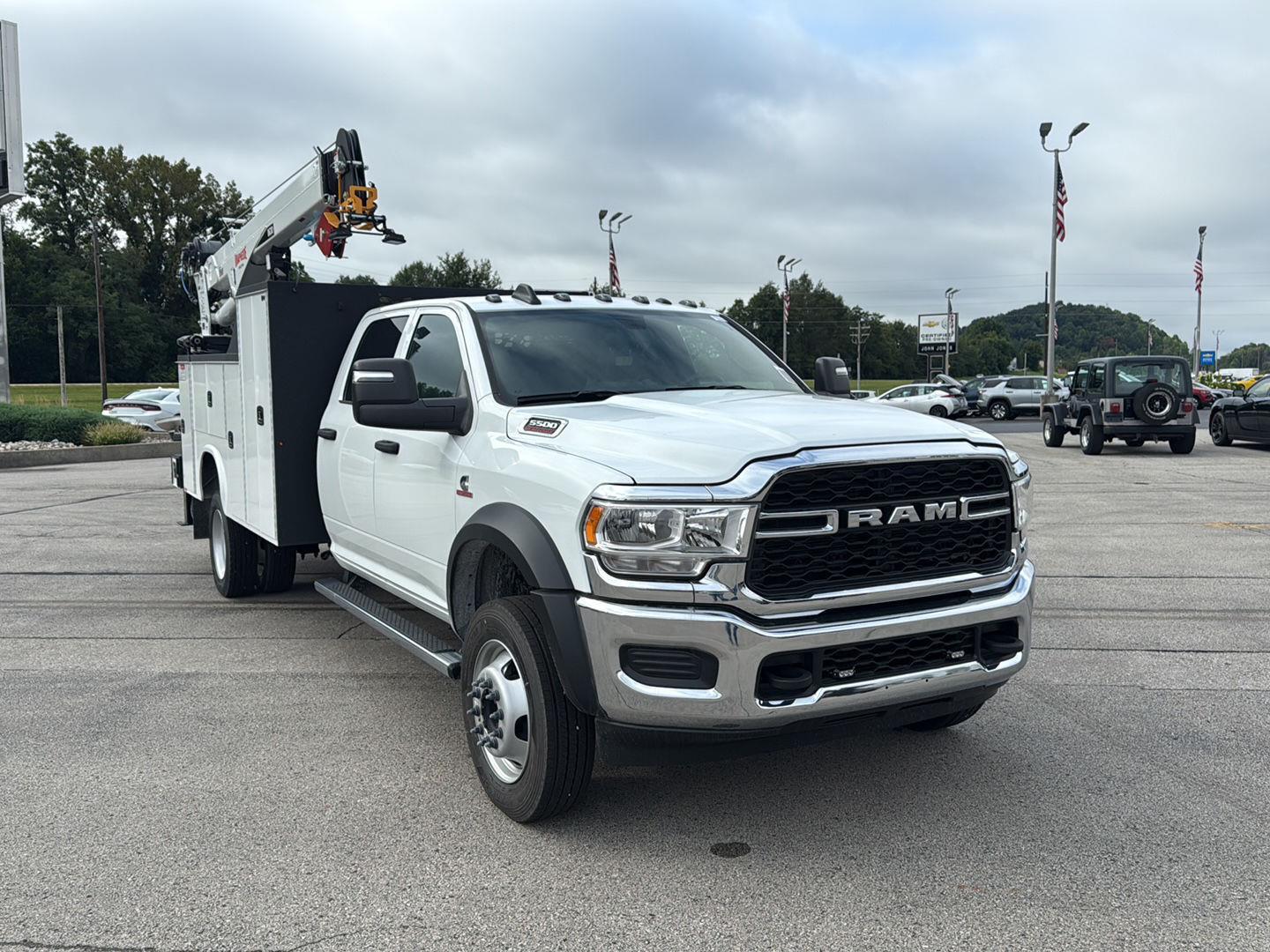 2024 Ram 5500 Tradesman photo 3