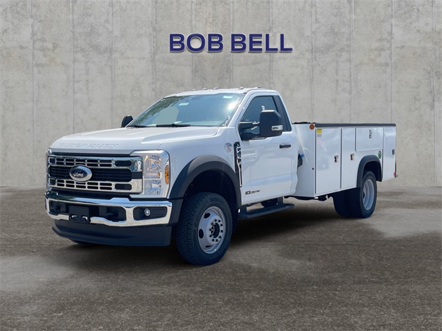 2025 Ford F-450 Super Duty Chassis Cab XL's photo