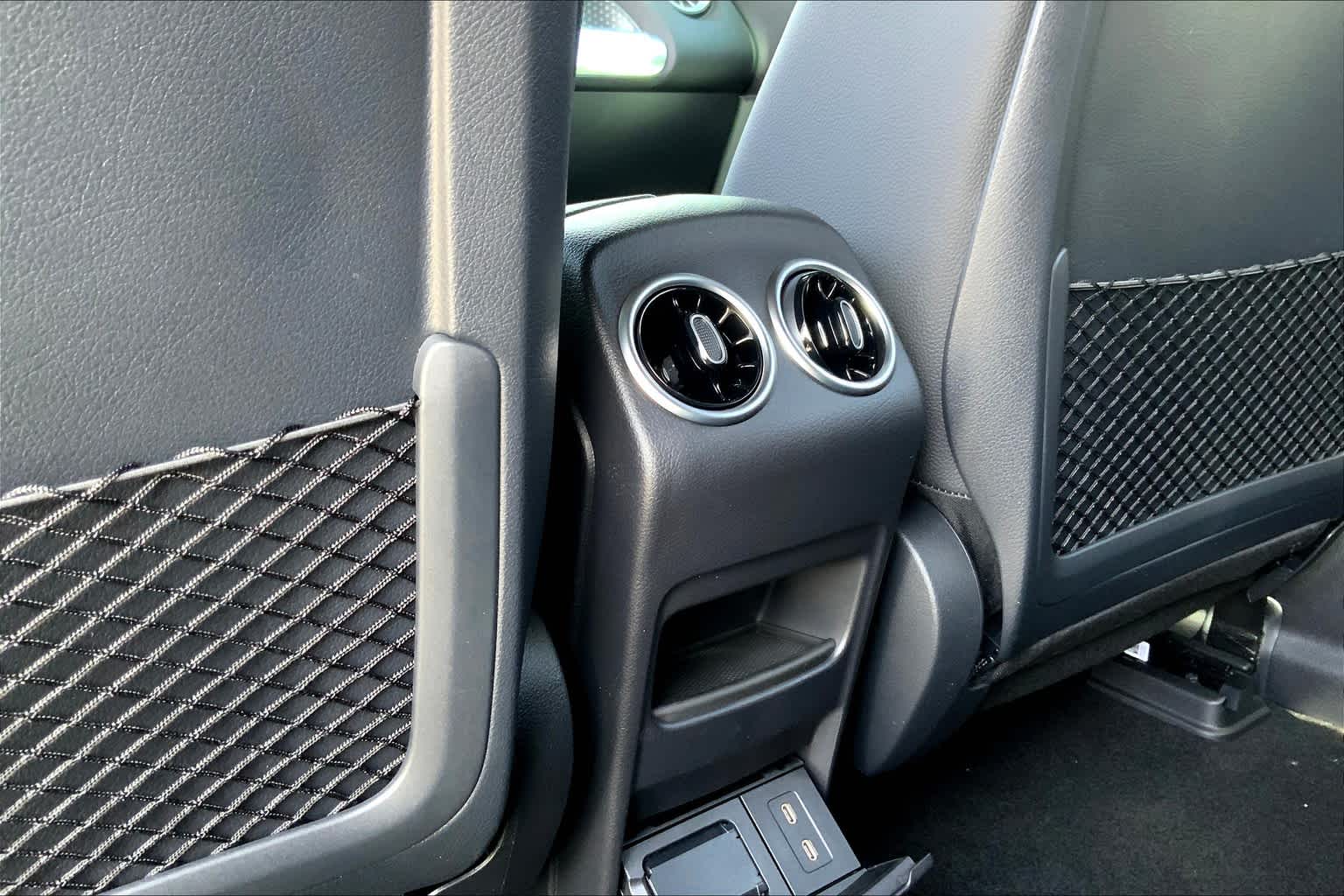 2025 Mercedes Benz EQB 300 4MATIC photo 11