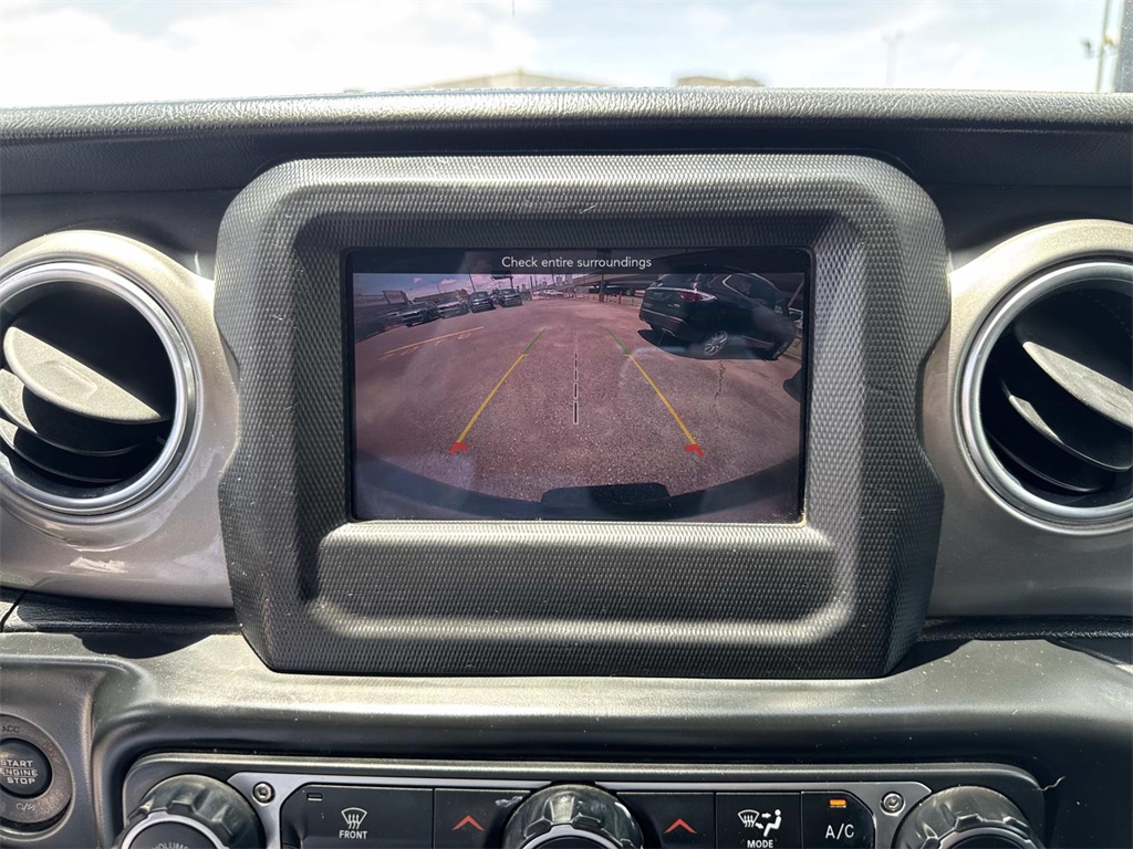 2020 Jeep Wrangler Unlimited Sahara photo 45