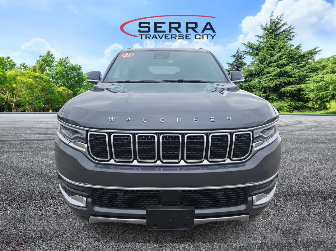 2023 Jeep Wagoneer L Series III photo 2