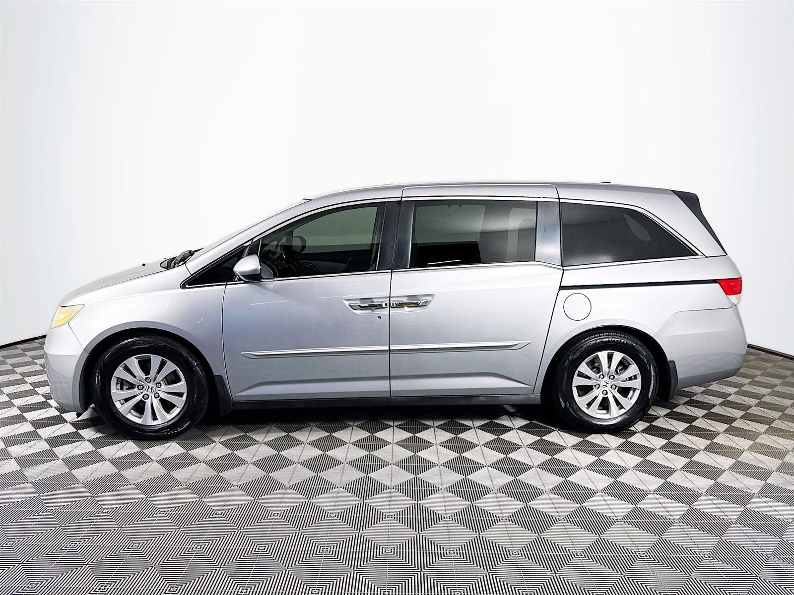 2016 Honda Odyssey EX-L photo 4