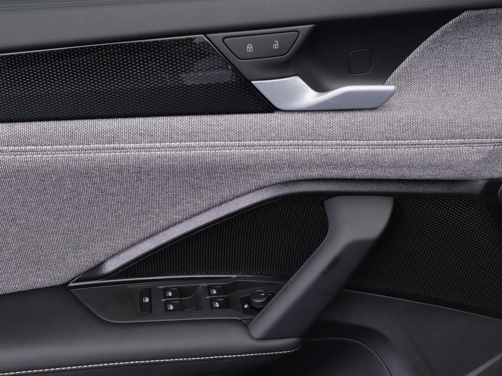 2025 Volkswagen Tiguan S photo 22
