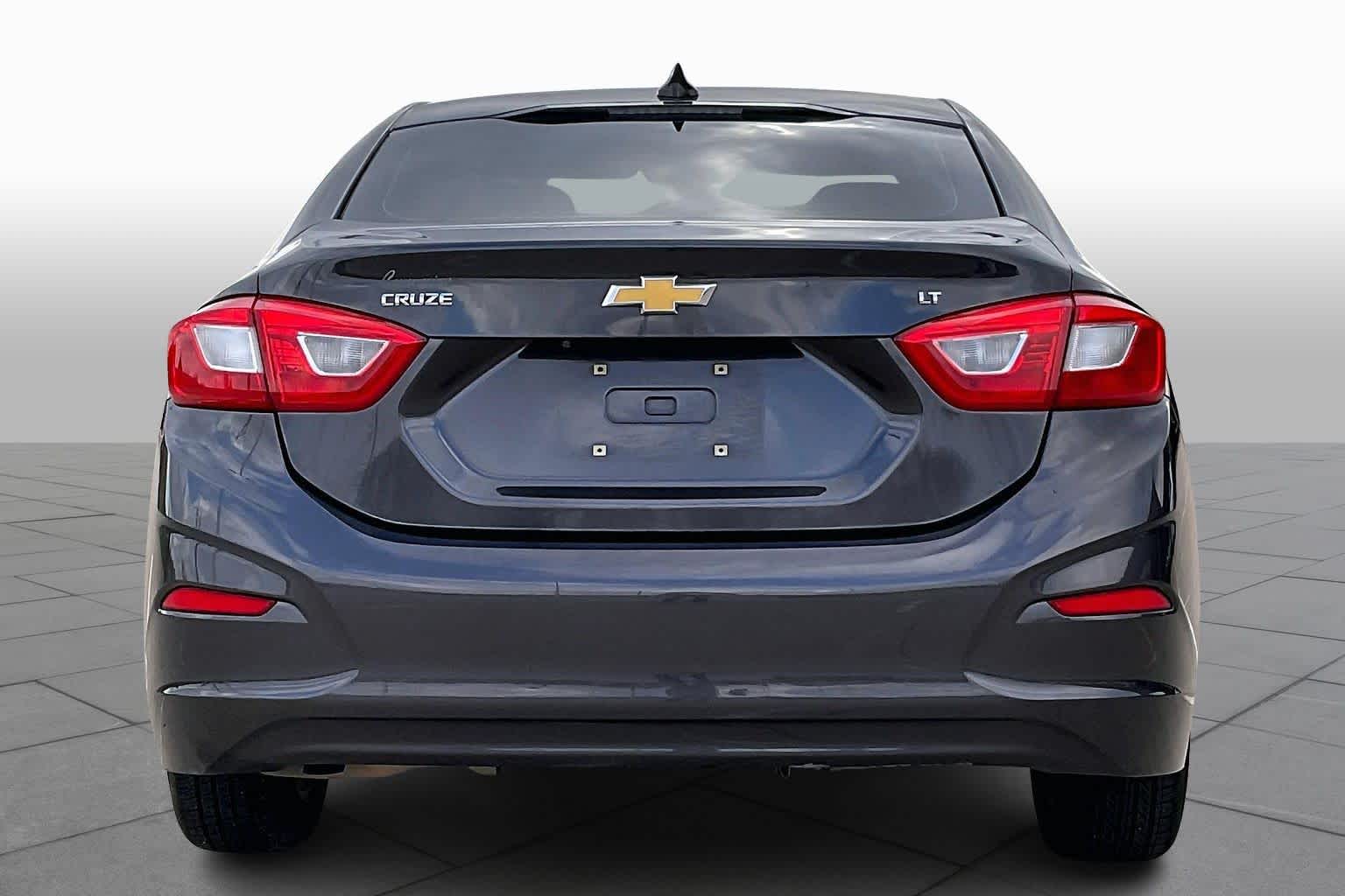 2016 Chevrolet Cruze LT photo 4