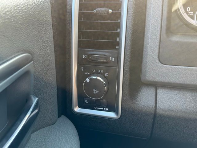 2015 Ram 1500 Big Horn photo 17