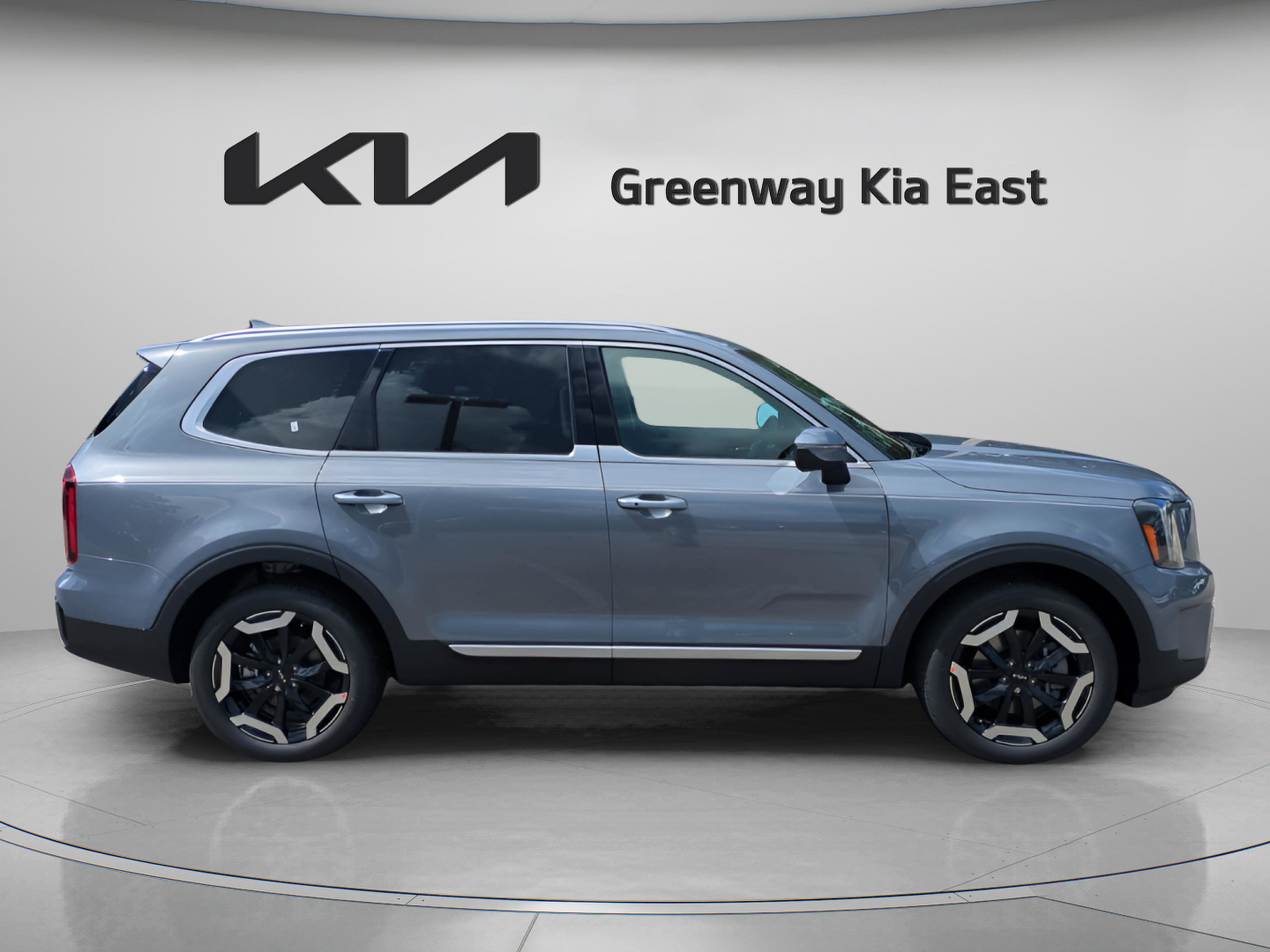 2025 Kia Telluride S photo 8