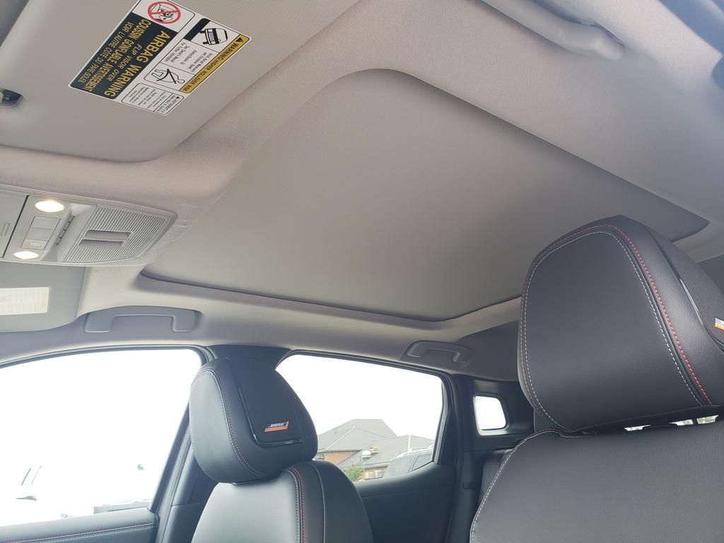 2025 Nissan Kicks SR photo 6