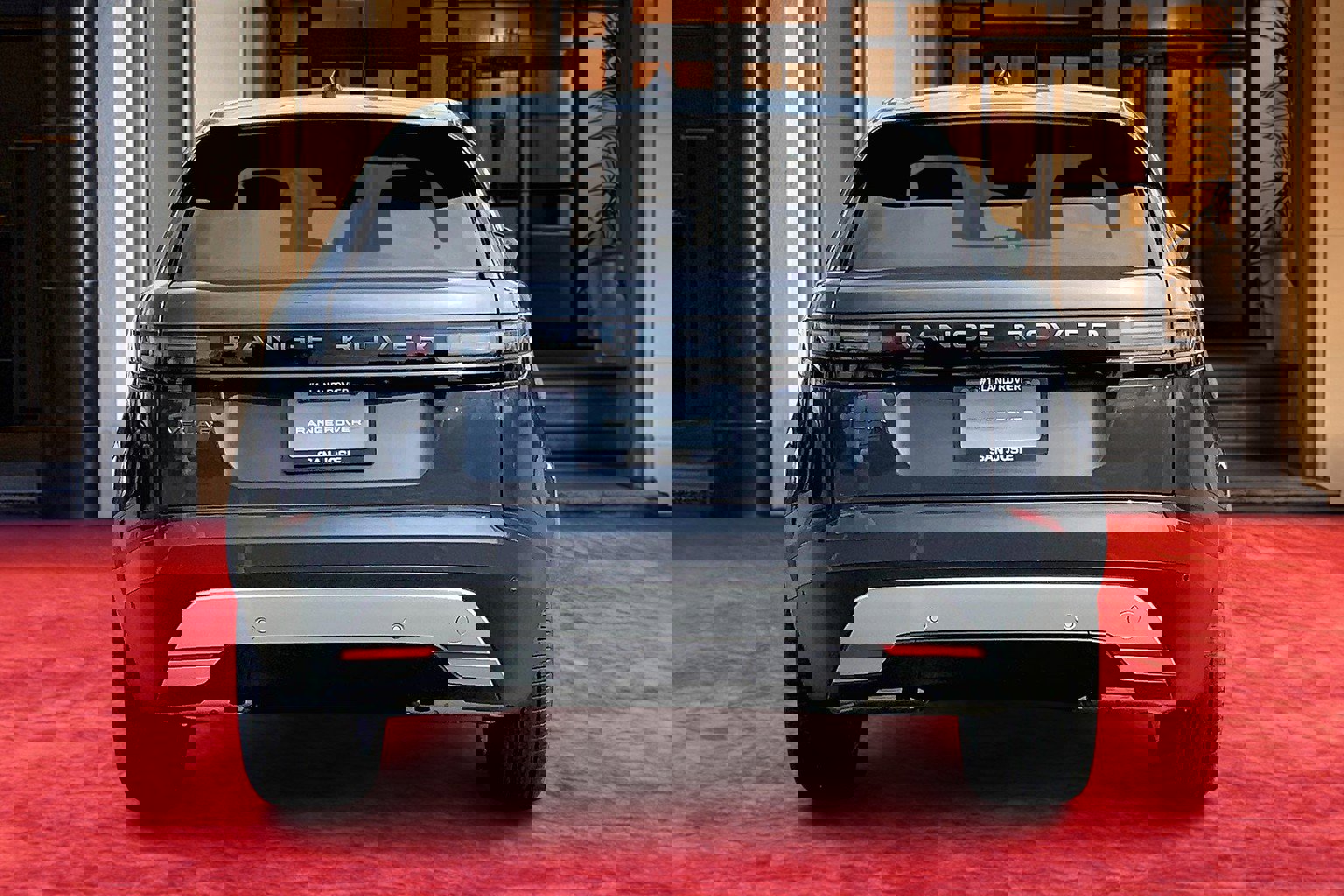2025 Land Rover Range Rover Velar S photo 4