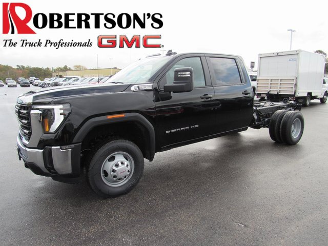 2026 GMC Sierra 3500 Chassis Cab Pro's photo