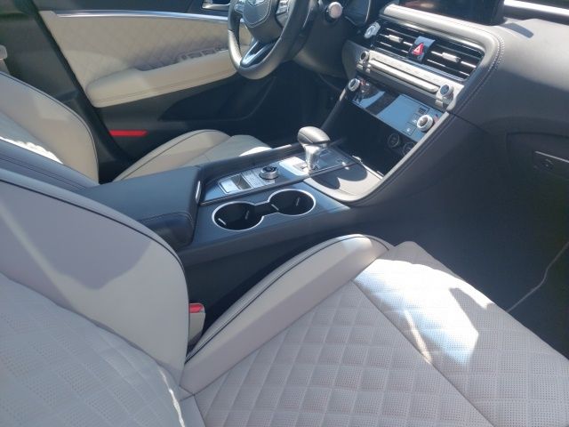 2025 Genesis G70 3.3T Sport Advanced photo 11