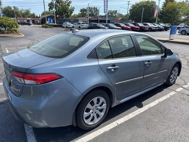 2023 Toyota Corolla Hybrid LE photo 2