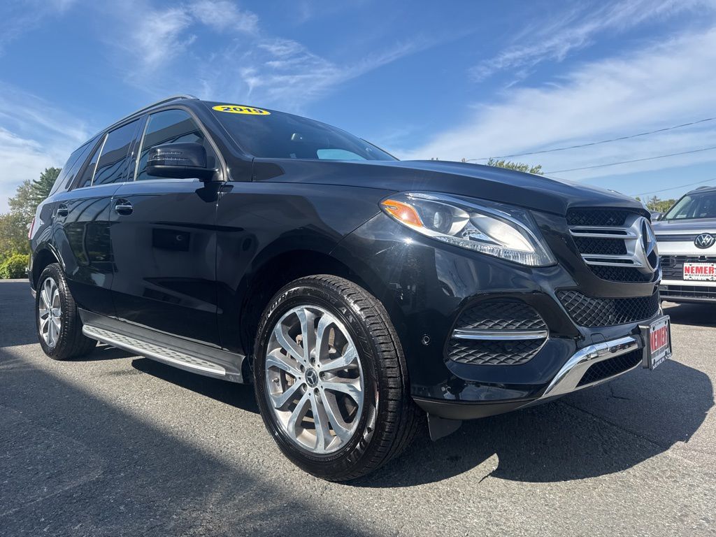 2019 Mercedes Benz GLE 400 4MATIC photo 3