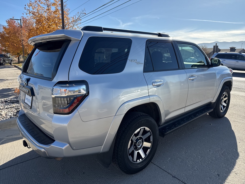2023 Toyota 4Runner TRD Off-Road photo 3