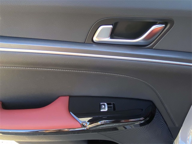 2026 Kia K5 GT-Line photo 11