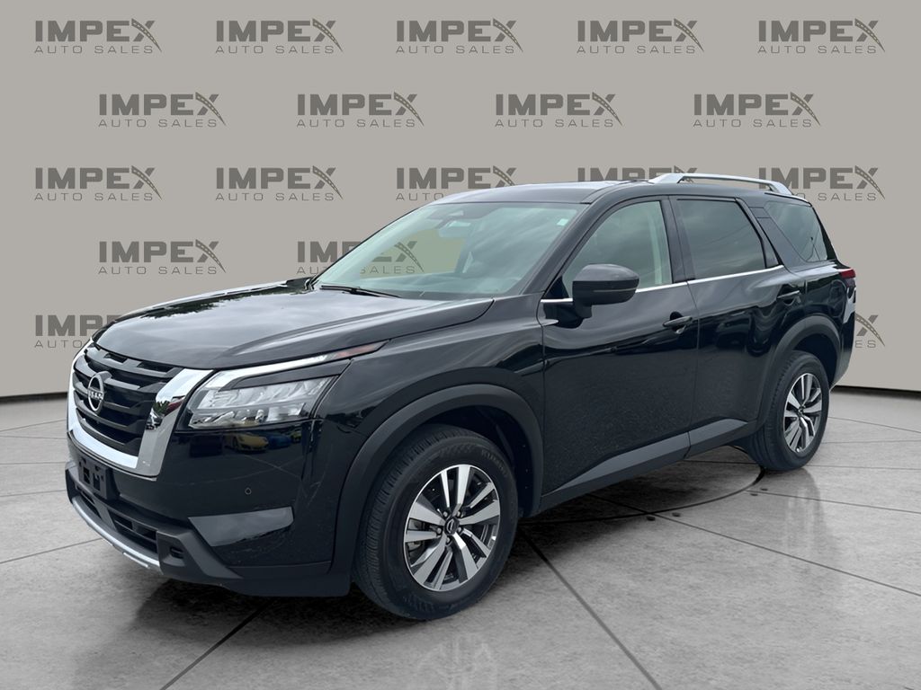 2025 Nissan Pathfinder SL's photo