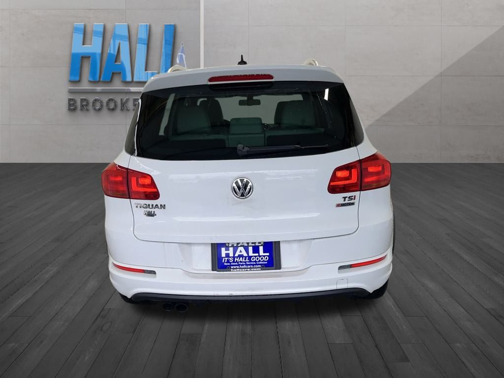 2016 Volkswagen Tiguan R-Line SEL photo 3