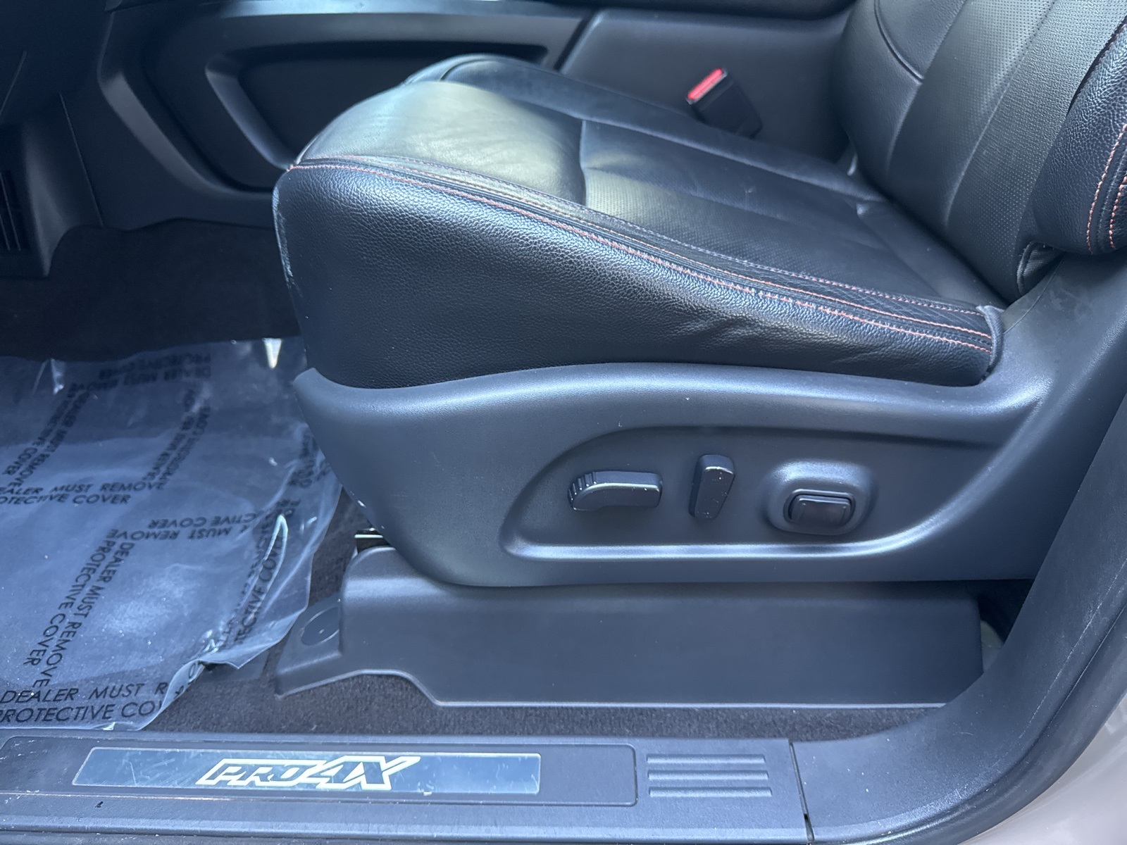 2021 Nissan Titan PRO-4X photo 34