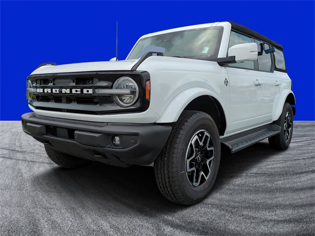 2025 Ford Bronco Outer Banks photo 7