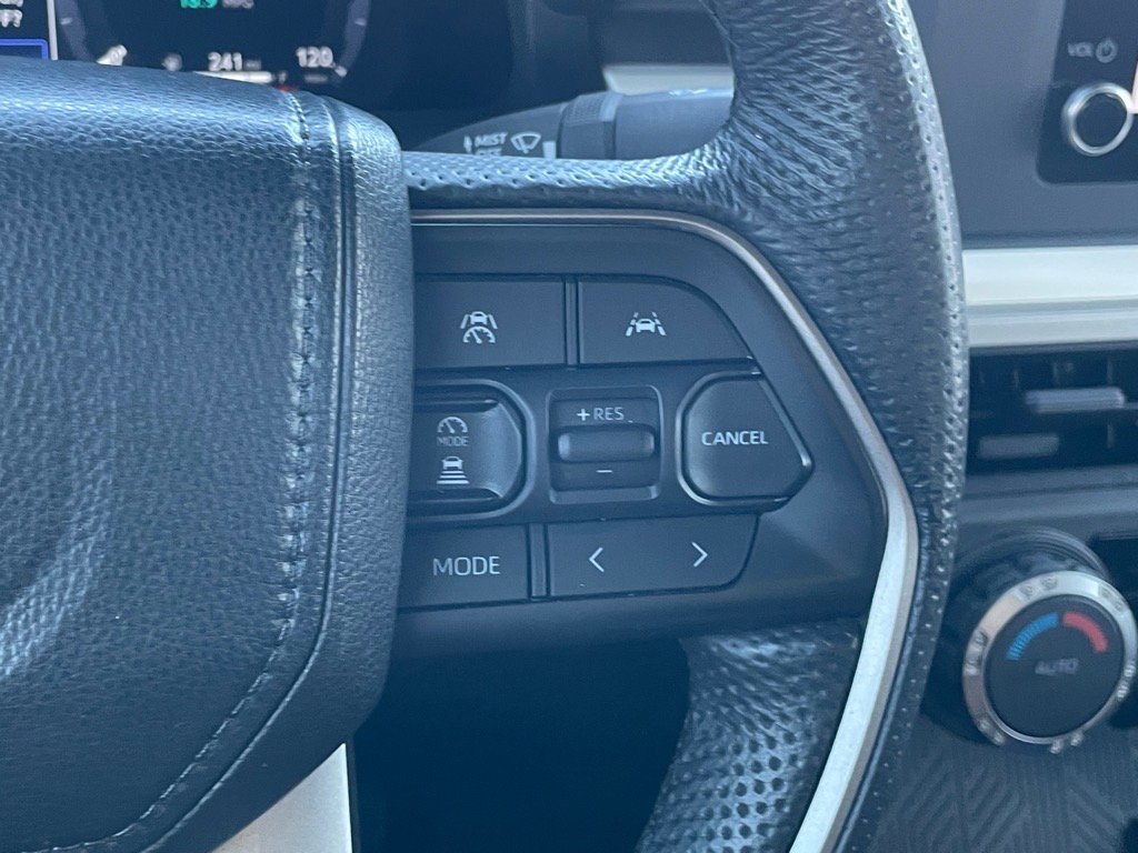 2024 Toyota Tacoma TRD Off-Road photo 18