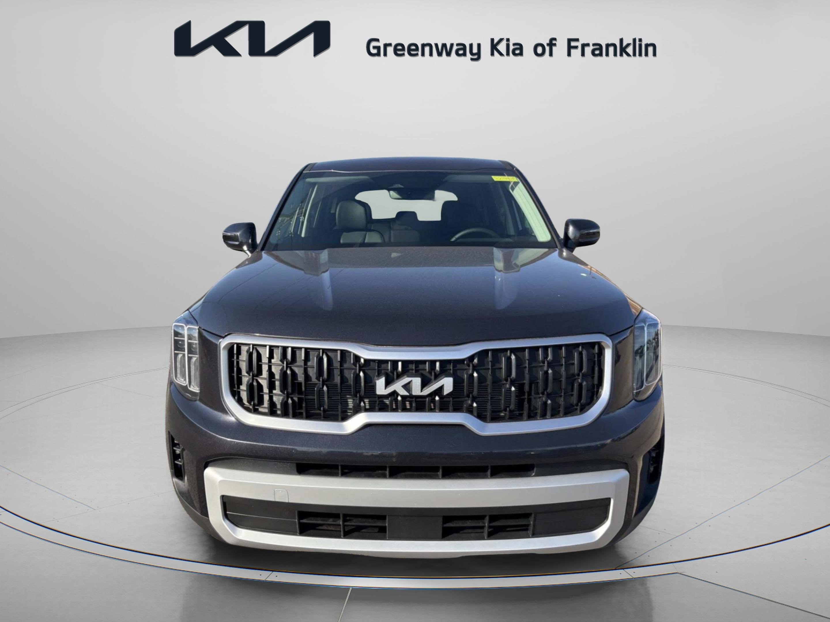2025 Kia Telluride LX photo 2
