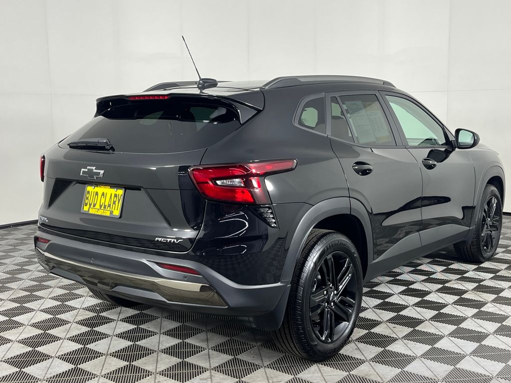 2025 Chevrolet Trax ACTIV photo 4