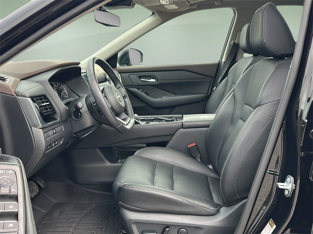 2023 Nissan Rogue SL photo 10