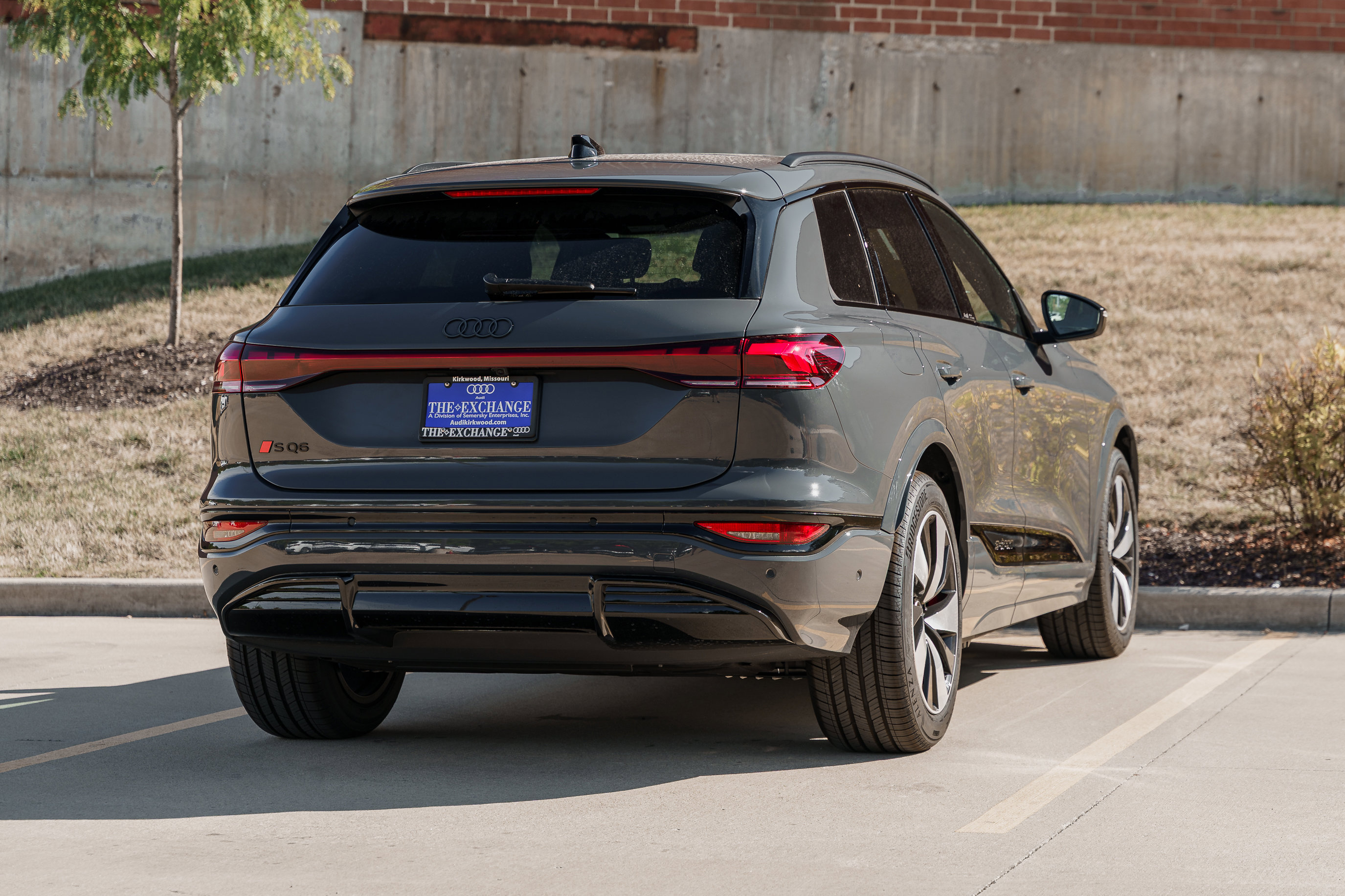 2025 Audi SQ6 photo 3