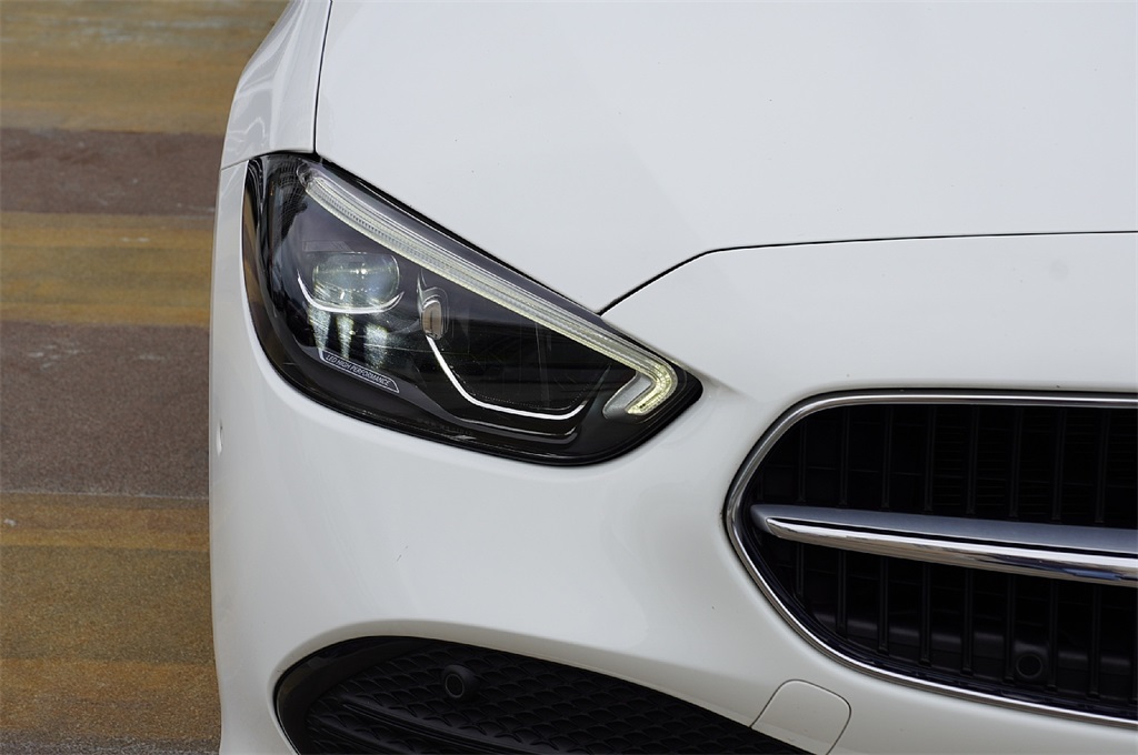 2022 Mercedes Benz C 300 photo 8